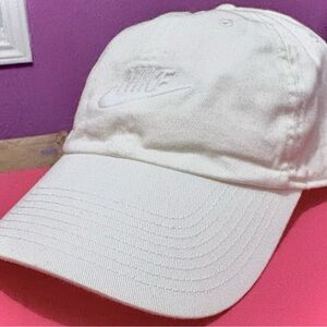 Nike Classic White Hat